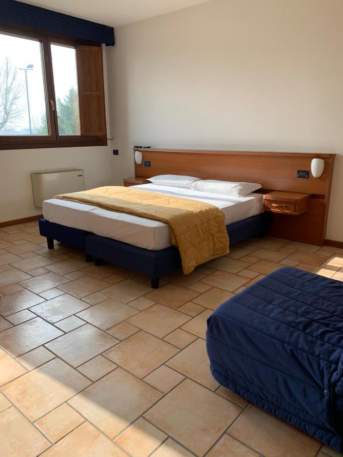 Hotel Lory Ficarolo 外观 照片