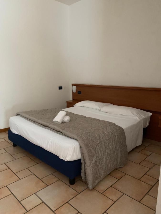 Hotel Lory Ficarolo 外观 照片